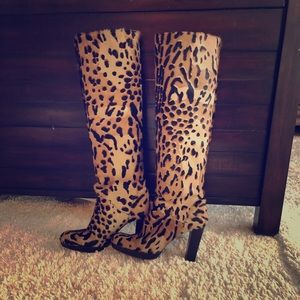 Striking Stuart Weitzman calf leather boots